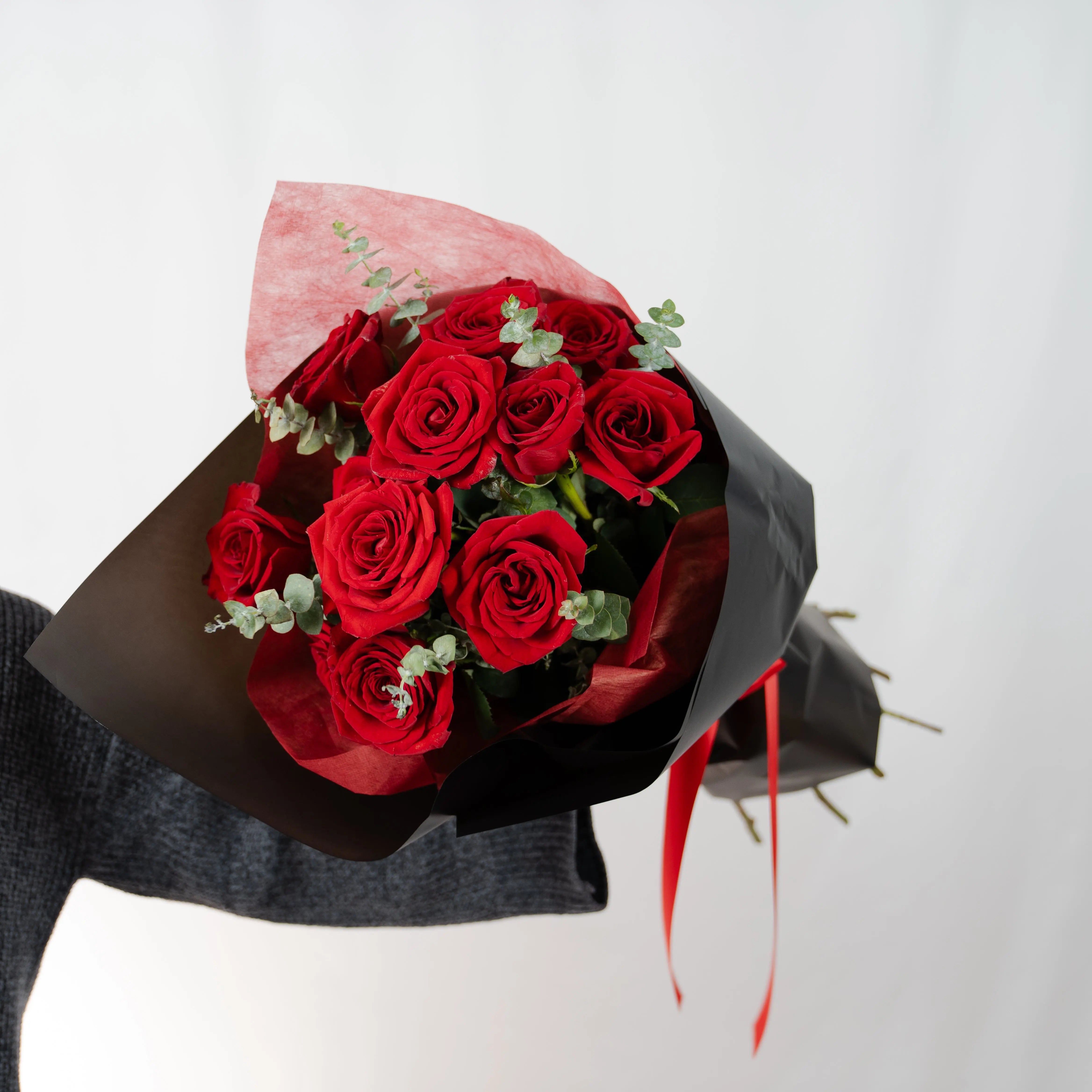 Dozen Elegant Roses Atelier Florelle